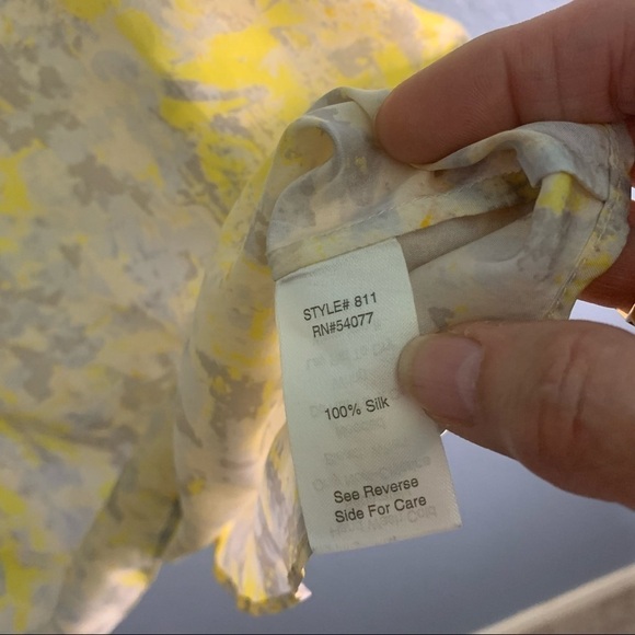 Cabi Whisper Button Back Silk Yellow Gray Tank Top - Picture 3 of 6